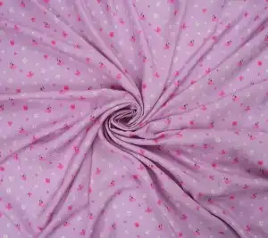 Wiskoza o spocie krepowym - kwiatki na różowym tle